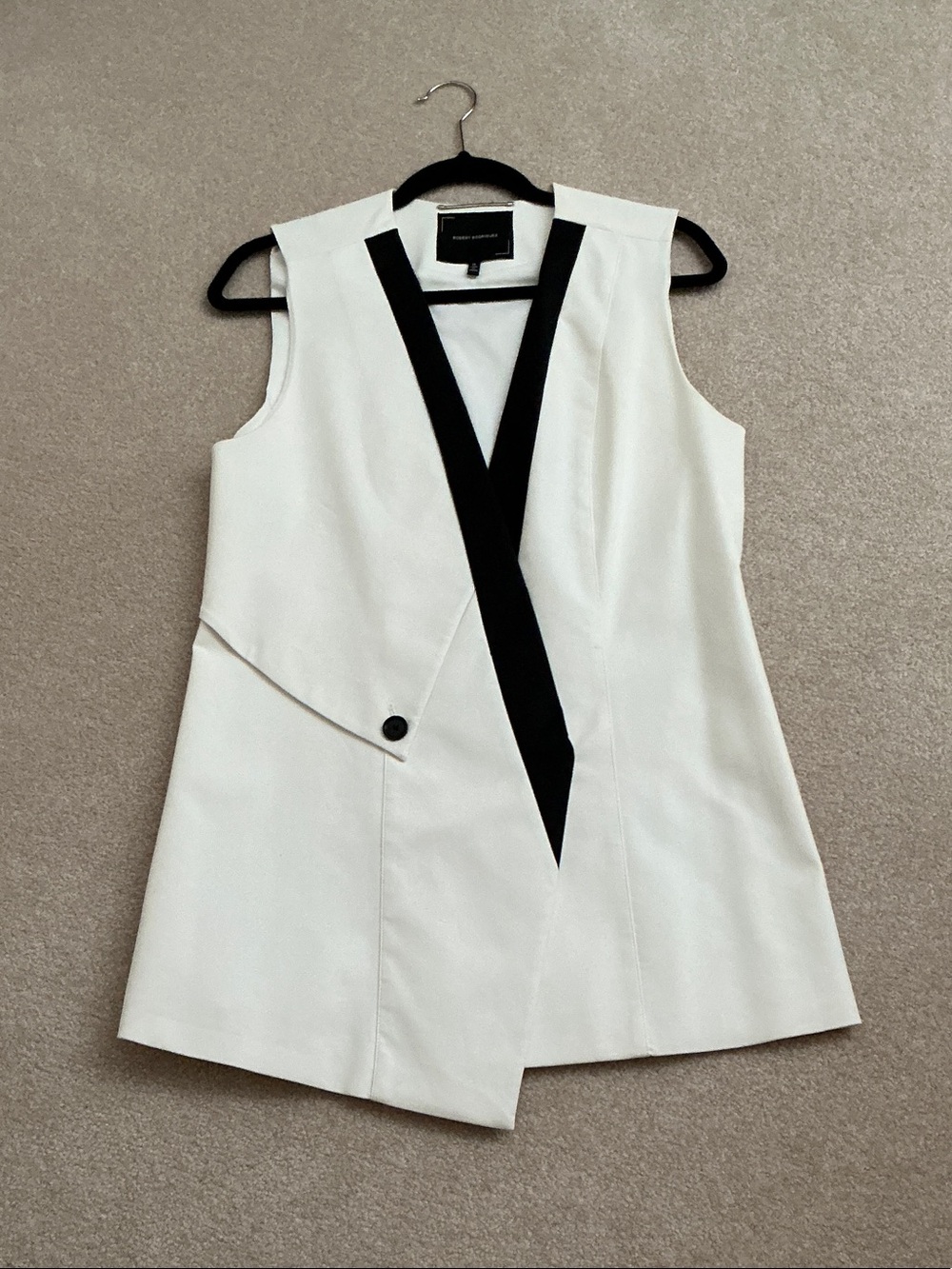 Robert Rodriguez White Sleeveless Tunic/Vest with Black V-Trim